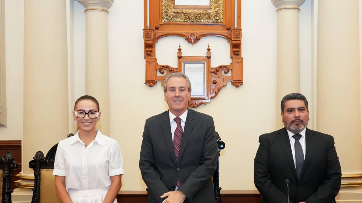 Nombra Cabildo a Alfonso Aguilar como secretario del Ayuntamiento de Puebla