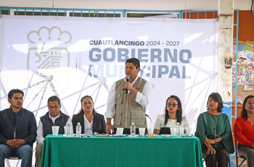 Omar Muñoz dignifica espacios educativos en Cuautlancingo