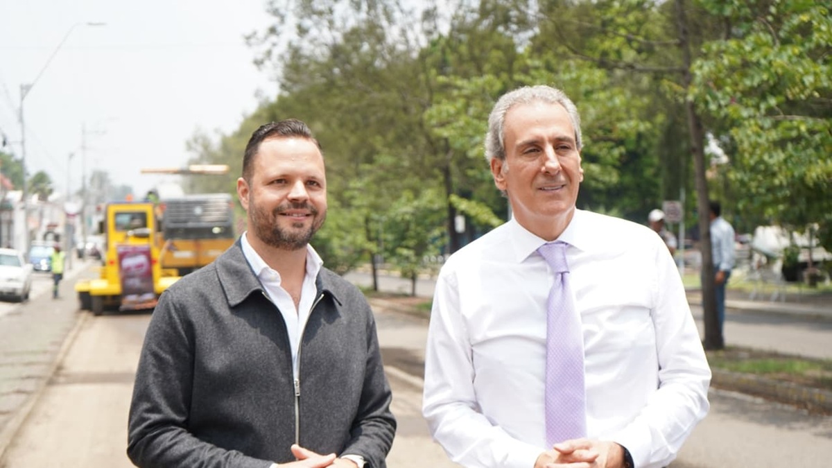 Acelera Pepe Chedraui transformación vial con el Tren Capitalino de Pavimentación