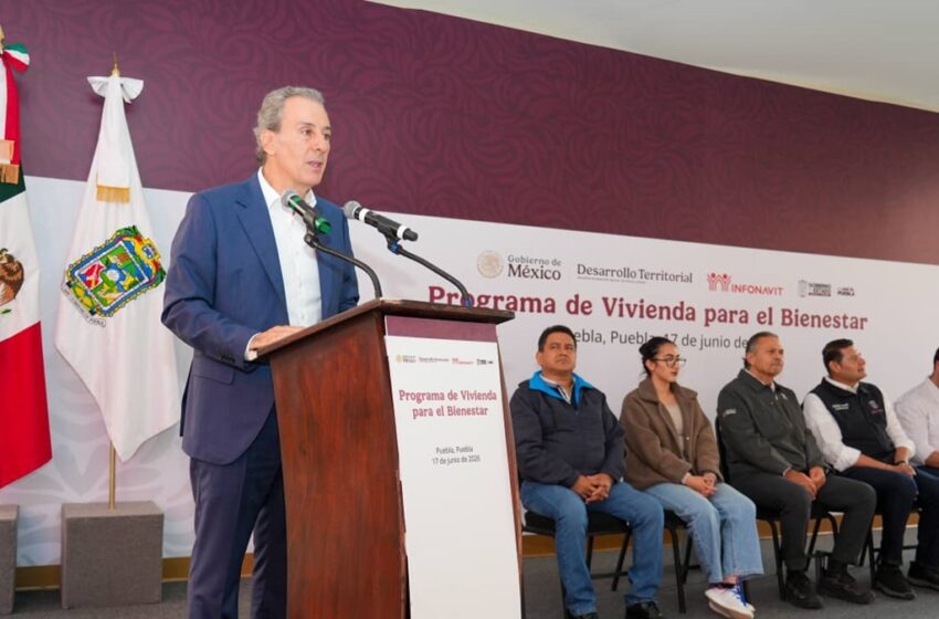  Armenta y Chedraui entregan beneficios del Programa de Vivienda para el Bienestar en Puebla