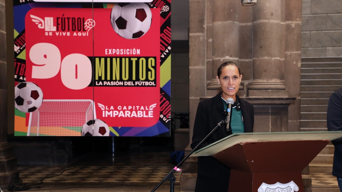 Gobierno de Pepe Chedraui inaugura la exposición "90 minutos: la pasión del fútbol"