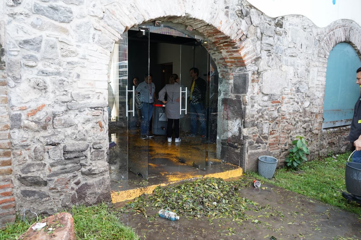Lluvias dejan afectaciones en el Centro Histórico reportan solo daños materiales