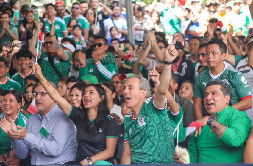  Poblanos abarrotan el Zócalo para vivir la inauguración del Mundial 2026