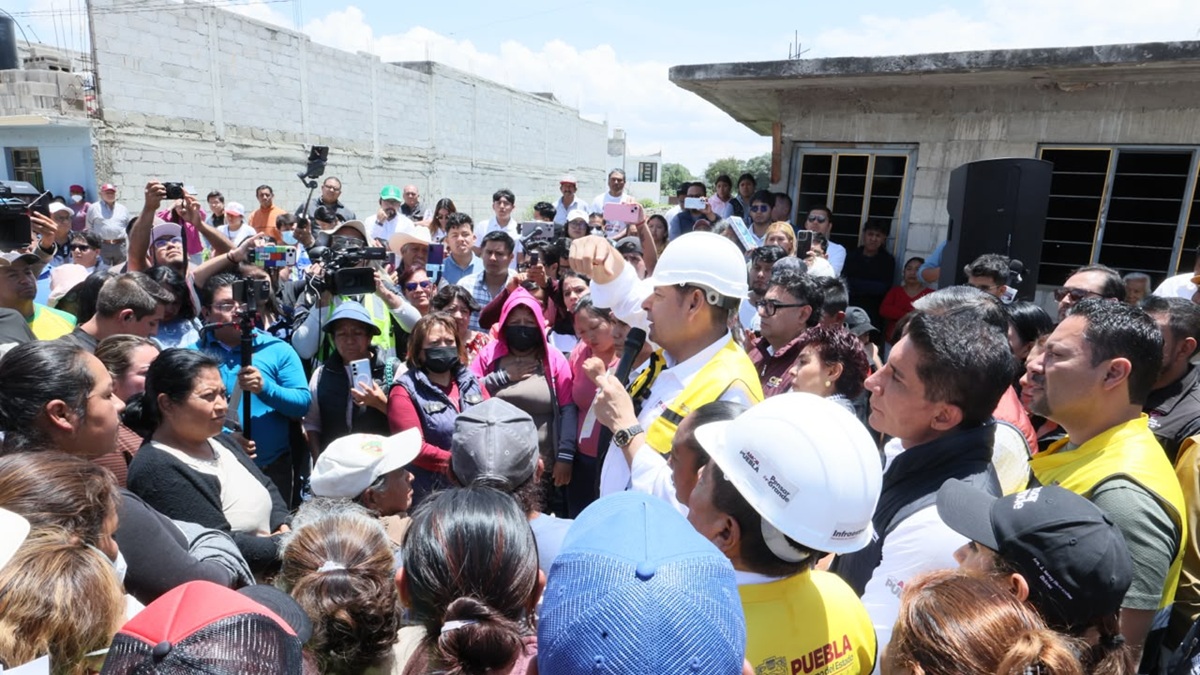 Por tierra y por aire, gobernador Armenta Mier recorre zona afectada en ciudad Serdán
