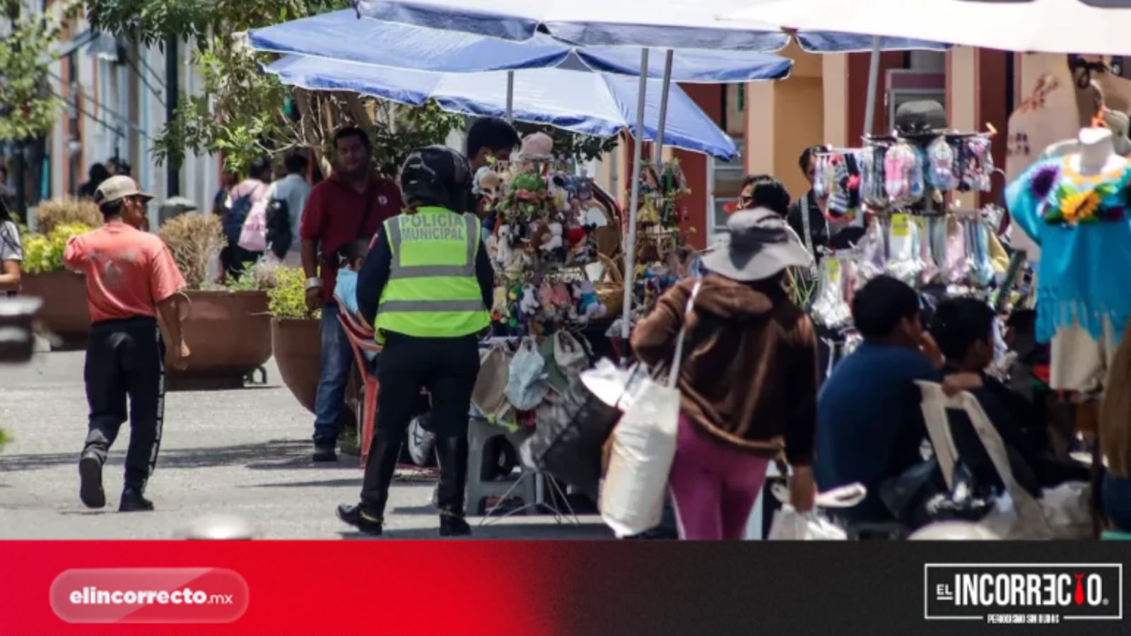Refuerza Ayuntamiento operativos para retirar ambulantes de la calle 5 de Mayo