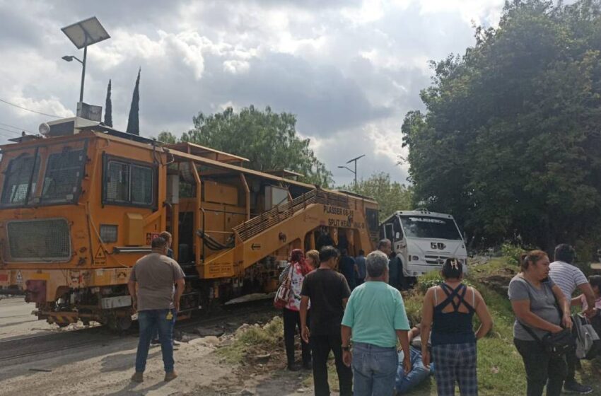 Ruta 50 chocó contra tren en Puebla: 21 lesionados y la unidad operaba de forma irregular