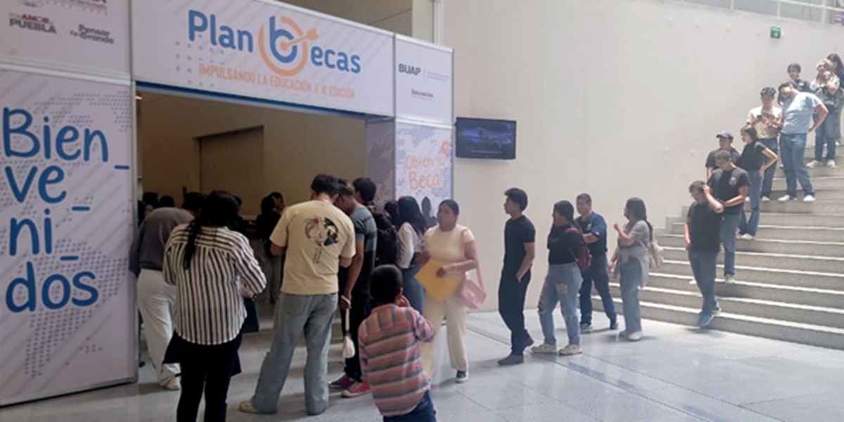 Apoya BUAP la educación a través de la feria Plan Becas 2026