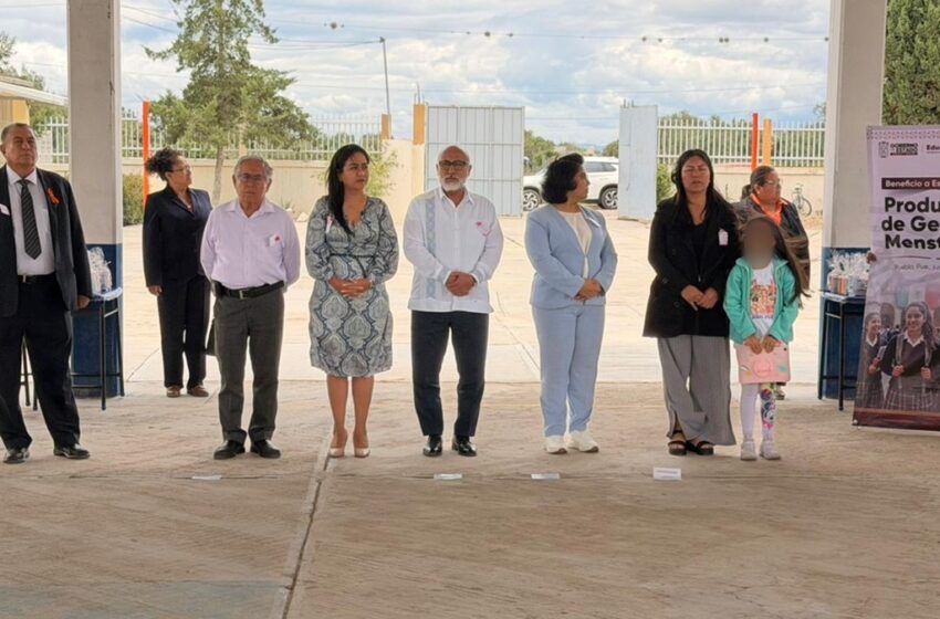  Asiste la diputada Celia Bonaga a la entrega de productos de gestión menstrual en Palmar de Bravo