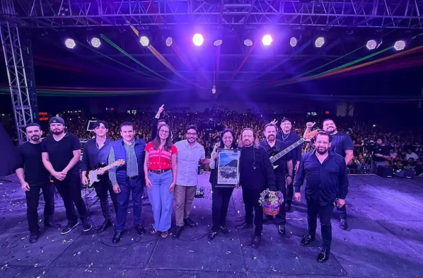  Atlixco recupera el pulso de su feria con un lleno total en la primera noche