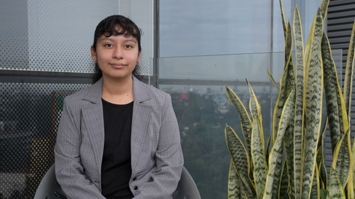 Egresada BUAP gana medalla de oro en la Quinta Olimpiada Mexicana Femenil de Informática