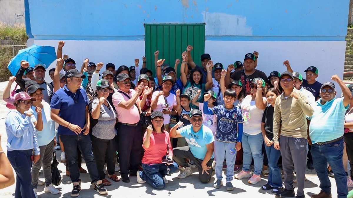 Gaby Sánchez atiende demanda de agua en Geo Villas del Sur