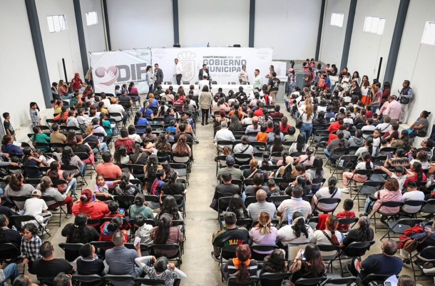  Gobierno de Cuautlancingo entrega lentes a 476 estudiantes