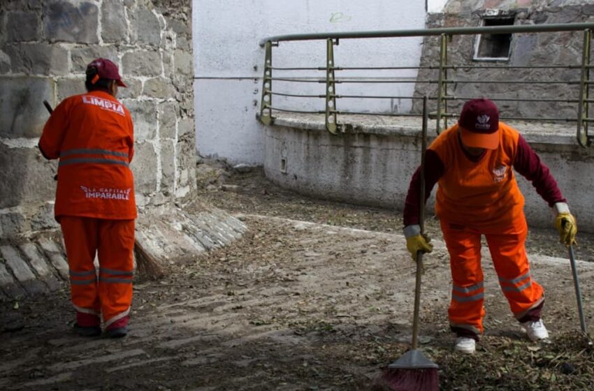  Gobierno de Pepe Chedraui refuerza limpieza en el Puente de Ovando ante las continuas lluvias