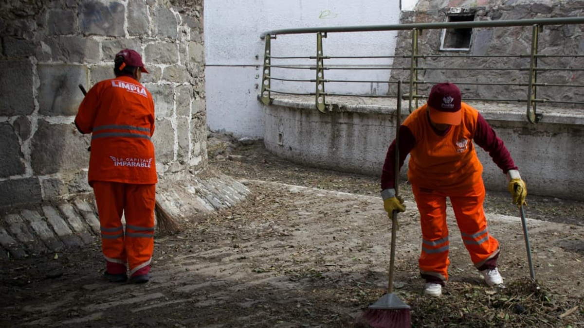 Gobierno de Pepe Chedraui refuerza limpieza en el Puente de Ovando ante las continuas lluvias