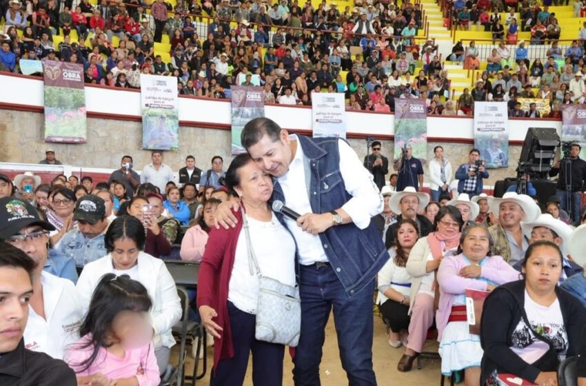  Gobierno estatal transforma en grande el campo de la sierra norte