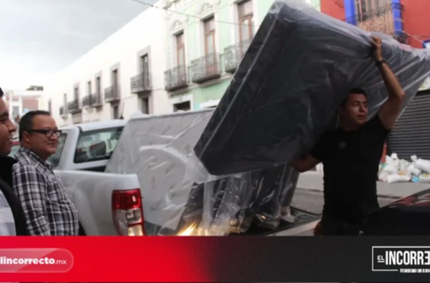  Comerciantes afectados por inundación en Puebla reciben colchones y electrodomésticos