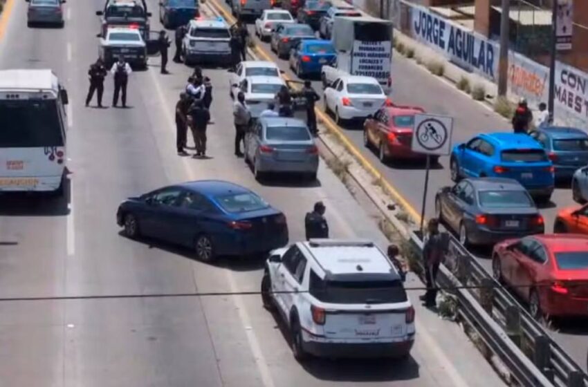  Persecución con disparos termina con cuatro detenidos en Puebla; investigan presunta banda de falsos vendedores de autos