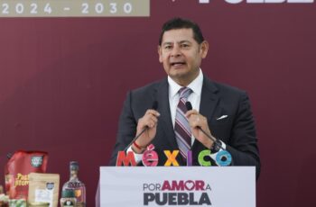 Gobierno de Puebla pausa programa de chips para motociclistas tras protestas y abre diálogo