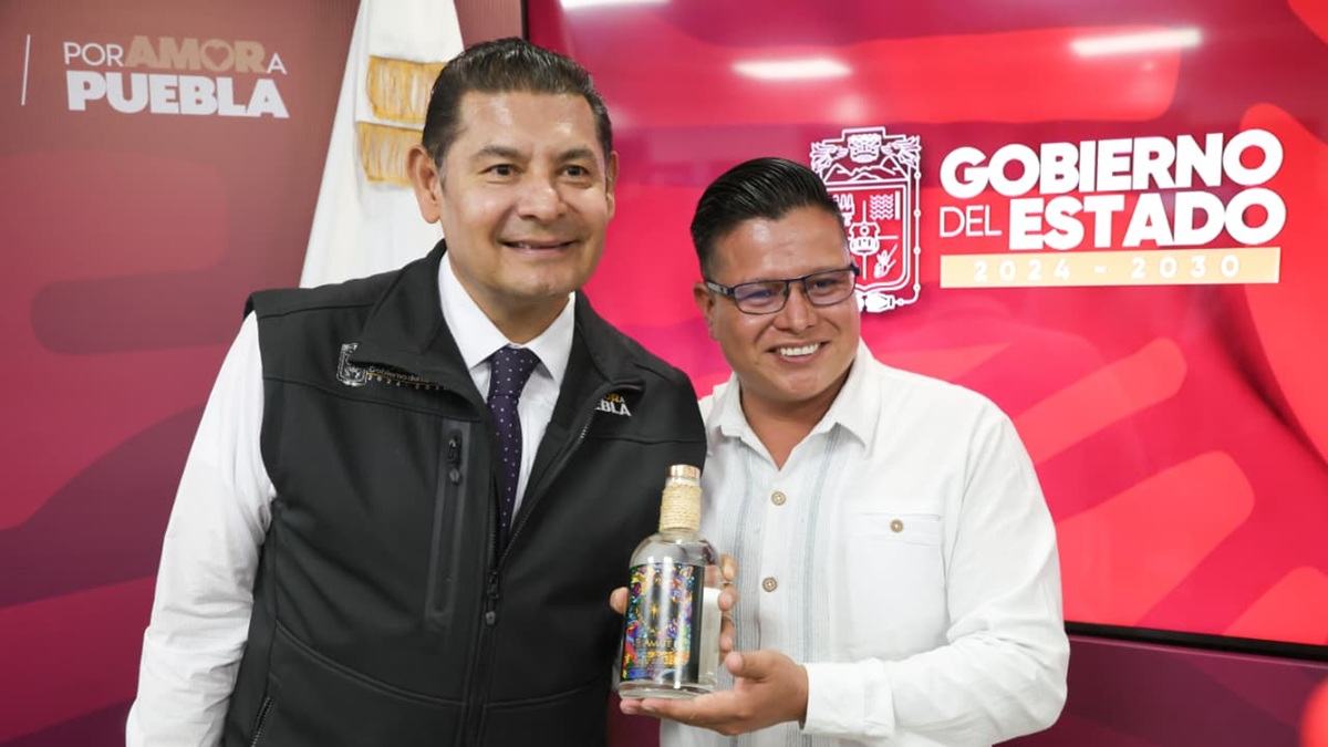 Agave poblano consolida liderazgo agroindustrial de Puebla en mercados mundiales