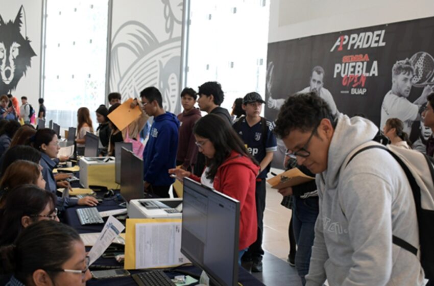  Beneficia BUAP a más de 5 mil jóvenes con las convocatorias de Corrimiento y Lugares Disponibles