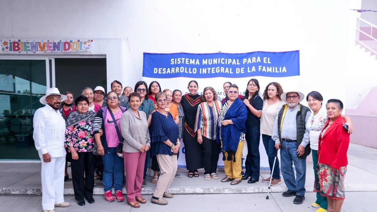 Celebra Lupita Cuautle a las personas adultas mayores de San Andrés Cholula