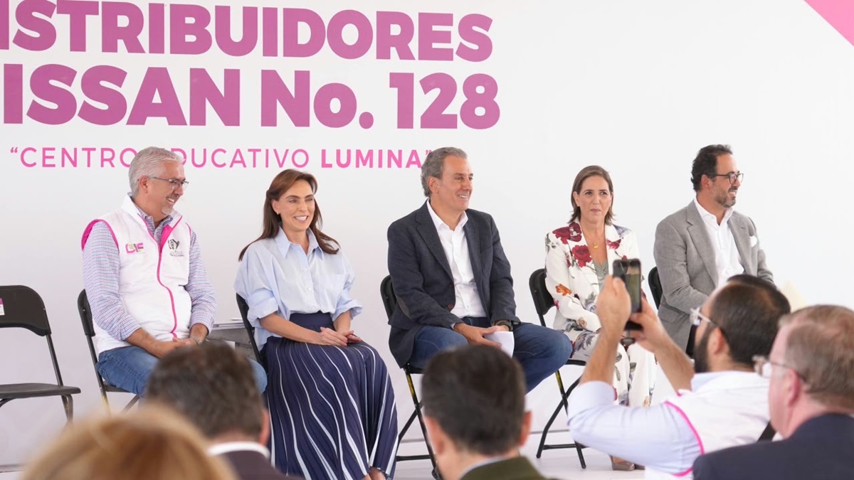 Colocan MariElise Budib y Pepe Chedraui primera piedra de LUMINA