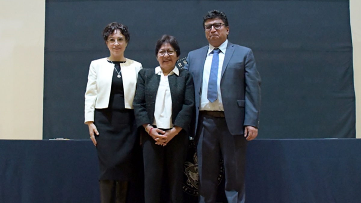 Dicta conferencia en la BUAP la subgobernadora del Banco de México