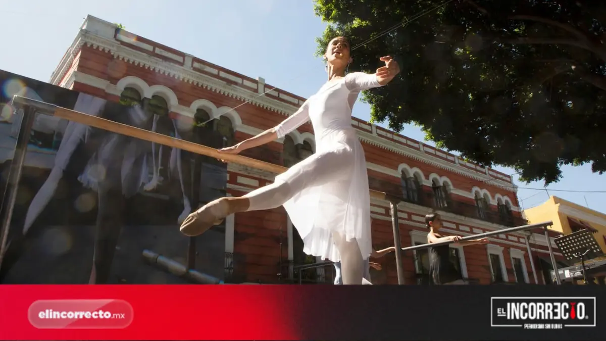 Elisa Carrillo convierte el Zócalo de Puebla en escenario de ballet