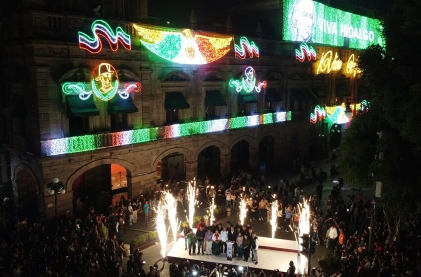  Encabeza Pepe Chedraui encendido por Fiestas Patrias
