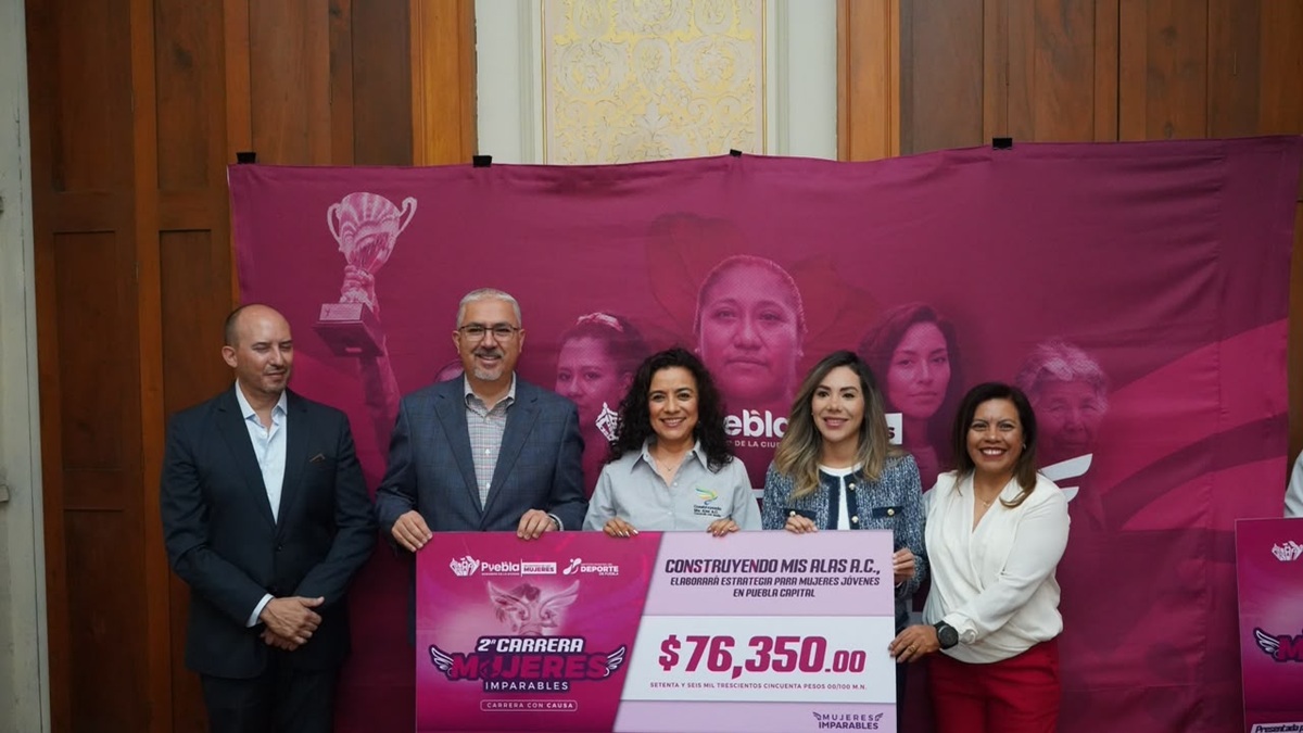 Entrega Gobierno de Pepe Chedraui donativos de la 2da. Carrera Mujeres Imparables en favor de las poblanas