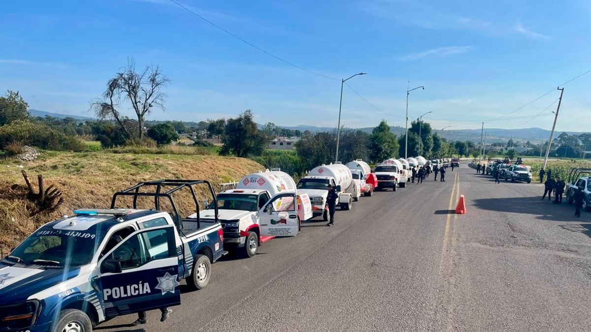 Fuerzas de seguridad recuperan más de 21 mil 600 litros de hidrocarburo ilegal en El Verde