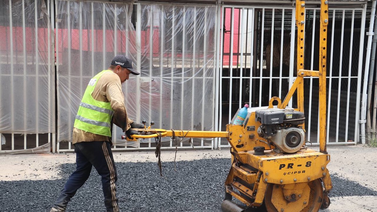 Gobierno de Pepe Chedraui mejorar la infraestructura vial en colonia Villa Verde