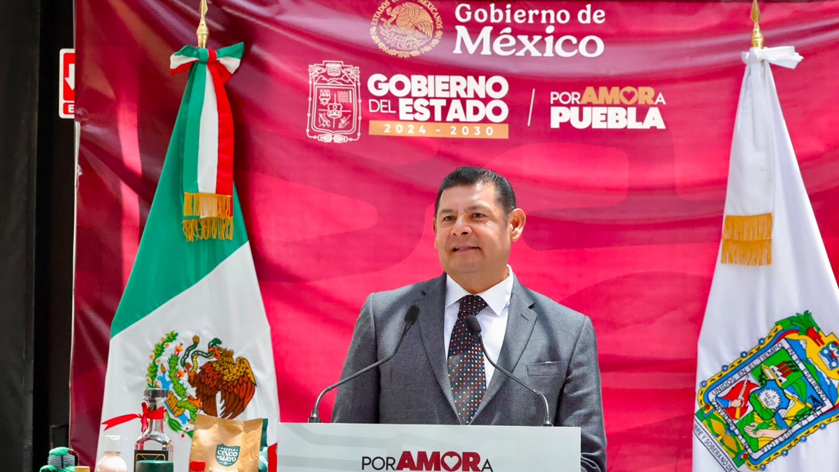 Gobierno estatal transforma campo poblano con maquinaria, valor agregado y riqueza comunitaria