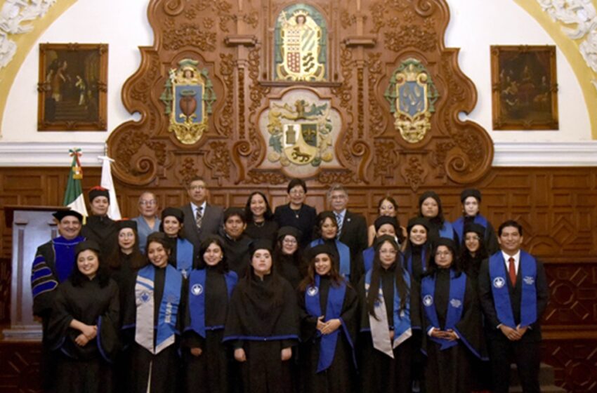  Microbiología, área con gran oportunidad de crecimiento: Rectora Lilia Cedillo