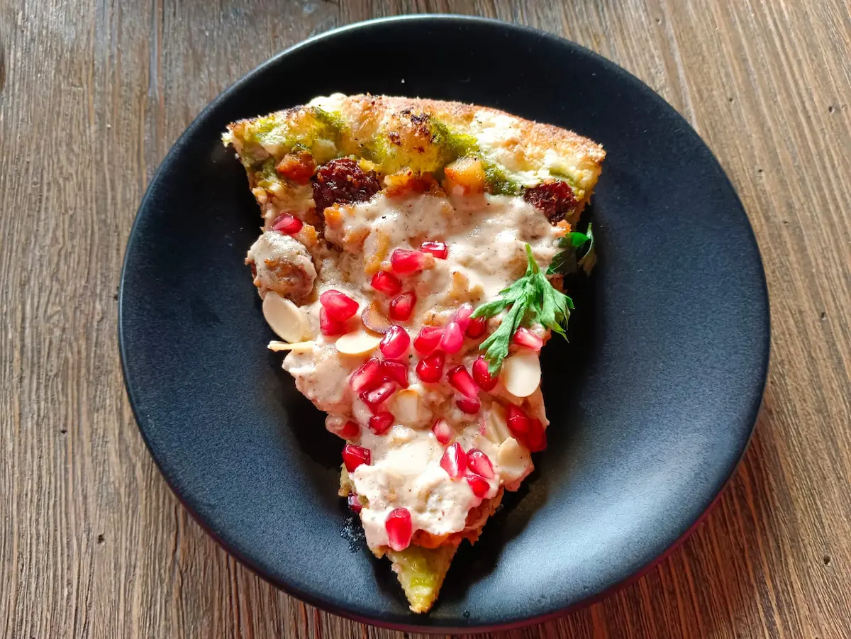 Pizza de chile en nogada