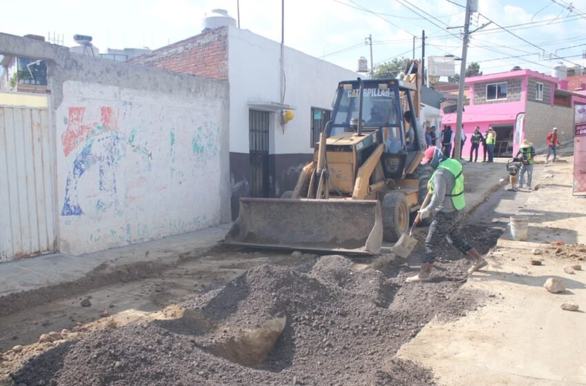  Supervisa Gobierno de Pepe Chedraui construcción de red de alcantarillado sanitario en la Junta Auxiliar Ignacio Romero Vargas
