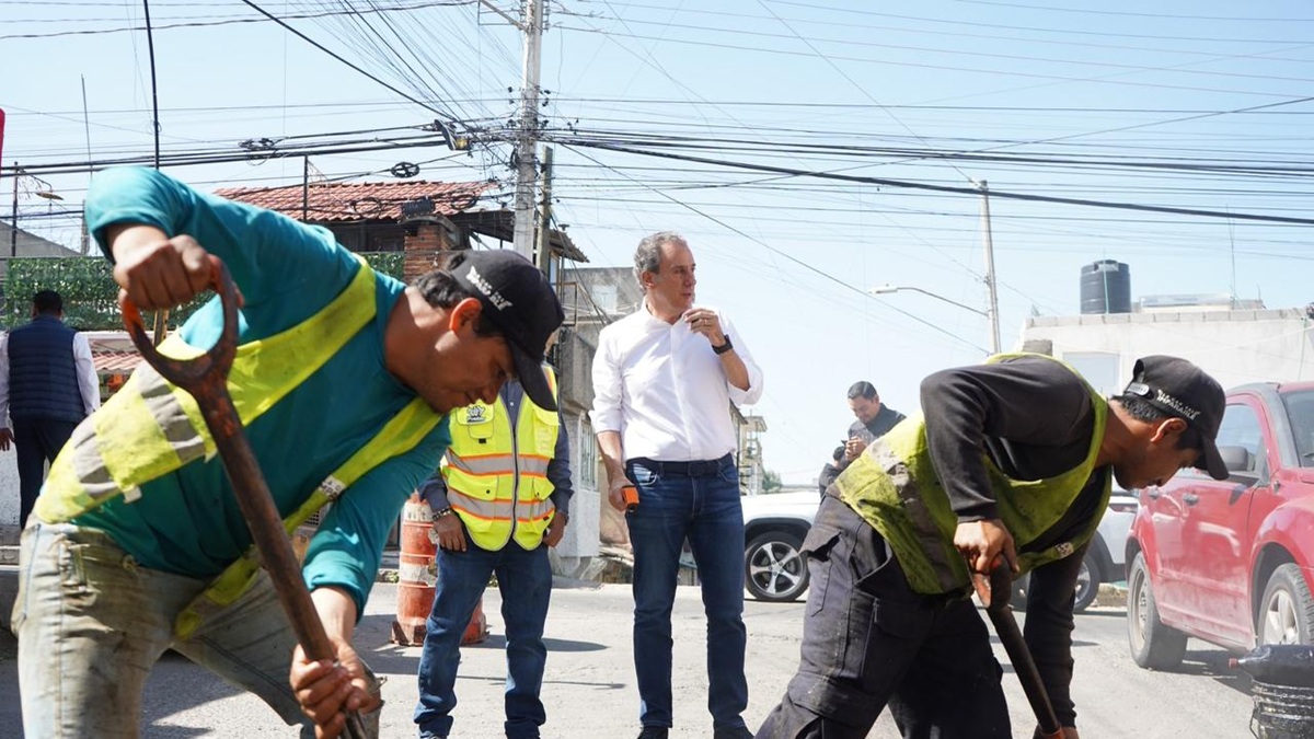 Supervisa Pepe Chedraui campaña “BacheAndo Puebla” en Xochimehuacan