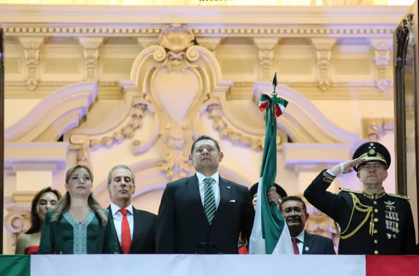  “¡Vivan las madres y familias buscadoras!”, Armenta en su segundo Grito de Independencia