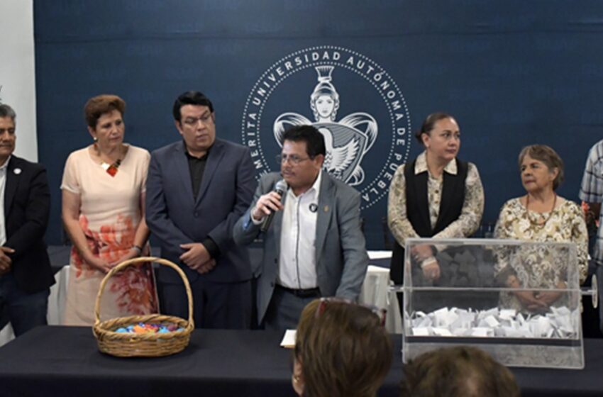  Celebra BUAP a jubiladas y jubilados universitarios