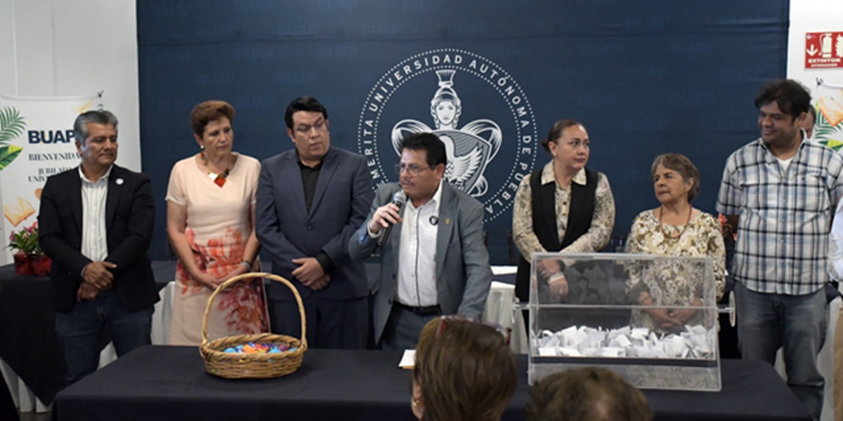 Celebra BUAP a jubiladas y jubilados universitarios