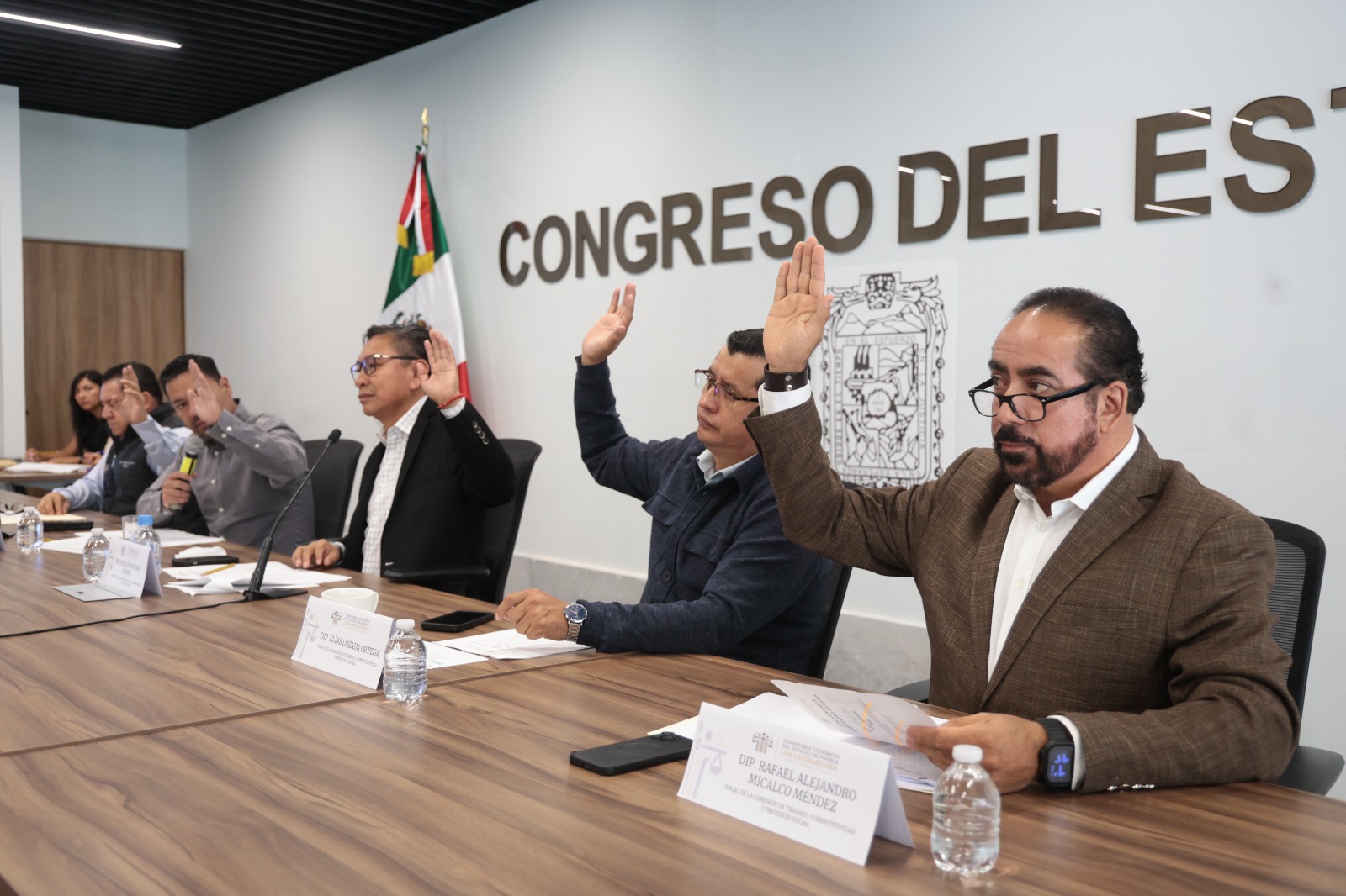 Comisión del Congreso exhorta a municipios a garantizar derechos laborales de personas trabajadoras
