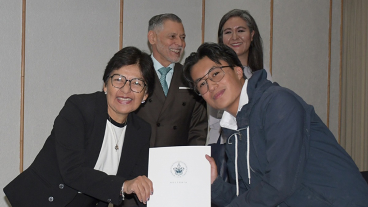 Egresados del B5M ponen en alto el nombre de la BUAP: Rectora Lilia Cedillo