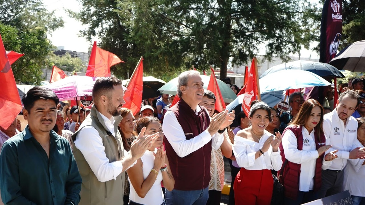 Entrega Pepe Chedraui rehabilitación vial en la colonia Fraternidad Antorchista