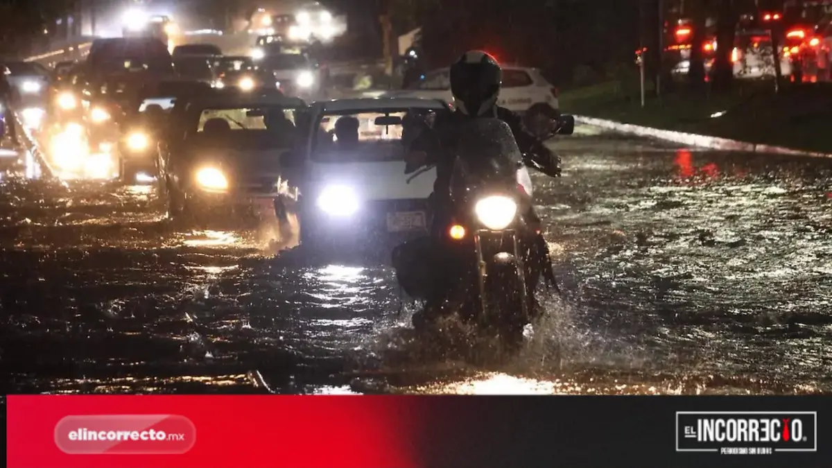 Granizada y lluvia dejan daños, choques e inundaciones en Puebla