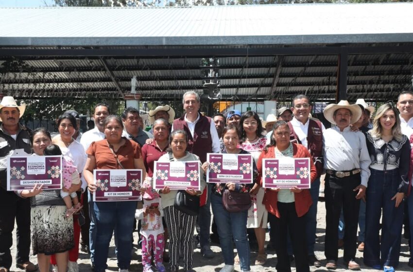  Pepe Chedraui impulsa el progreso comunitario en favor de productores mezcaleros y agrícolas