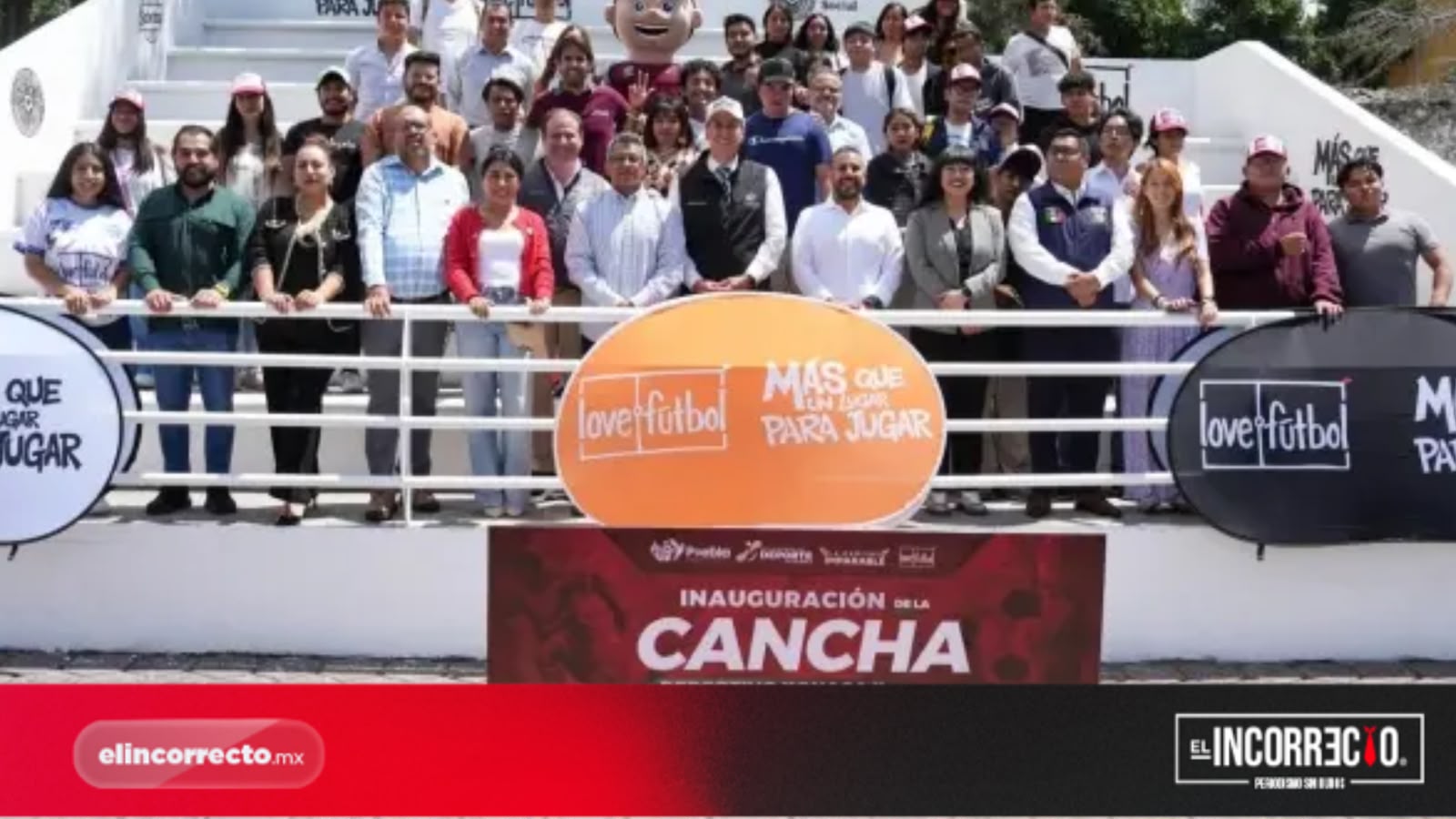 Pepe Chedraui inaugura cancha de futbol 7 en Xonaca II
