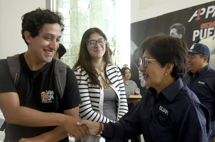  Supervisa Rectora Lilia Cedillo proceso de inscripción del nivel superior