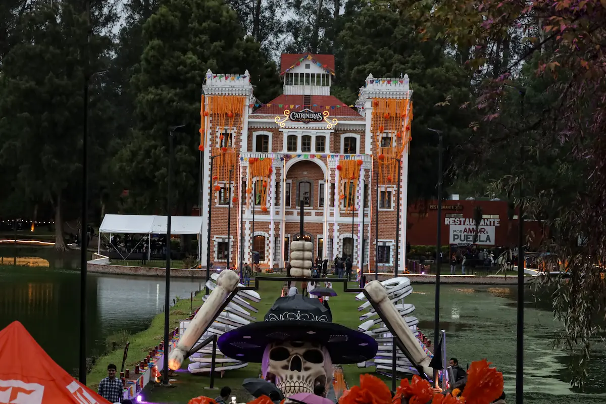 Inicia temporada de muertos en Puebla con Catrineras 2026: costos y horarios