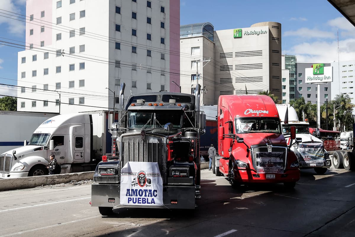 AMOTAC retira bloqueos en Puebla y acuerdan mesa de trabajo con SSP y la Fiscalía de Puebla