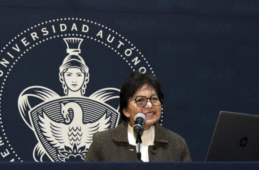  Aborda Rectora Lilia Cedillo las infecciones emergentes en animales domésticos
